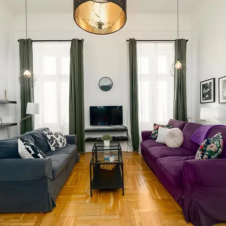 Apartamento Black & White At Nyugati Station - 3 Separate Br *