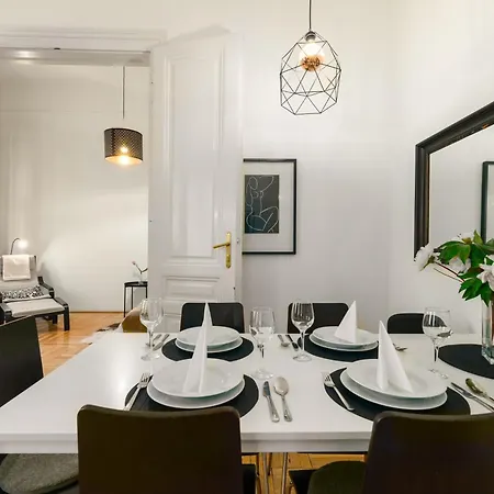 Apartment Black & White Budapest